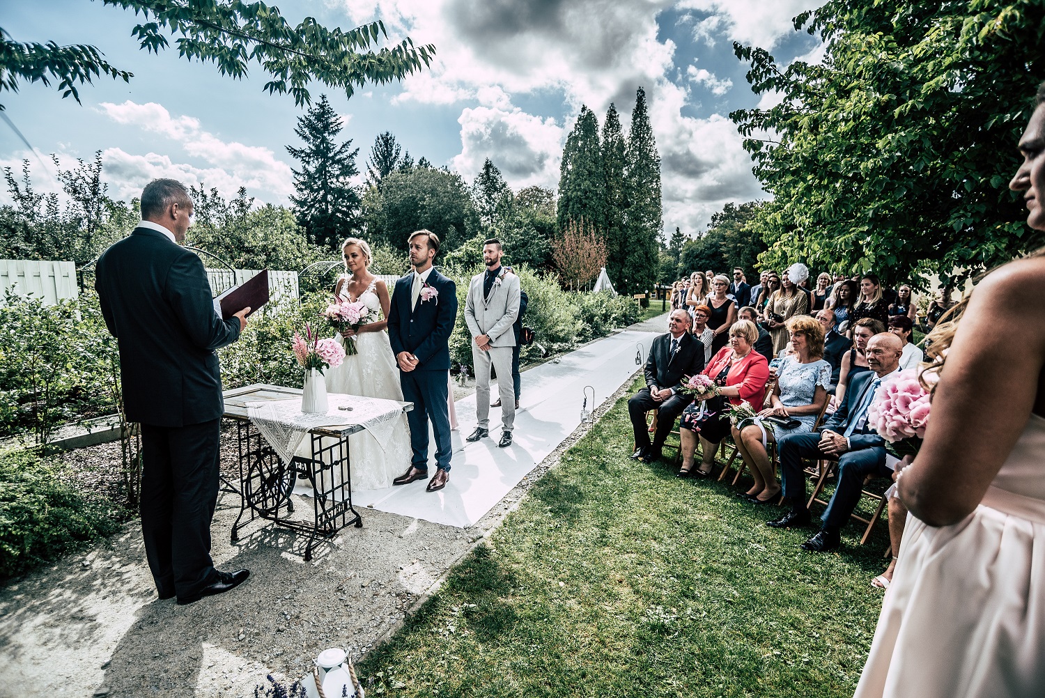 Svatba v Borůvkové zahradě