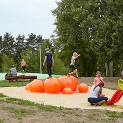 Kliknutím zvětšíte 13