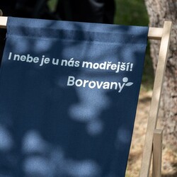 Kliknutím zvětšíte 44