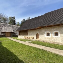 Kliknutím zvětšíte archeoskanzen-4