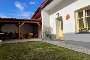 Apartmán na chalupě "Borovanské baroko" s uzavřeným dvorkem