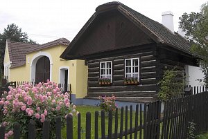 Roubený dům č. p. 6 ve Dvorci