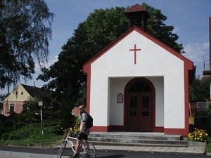 Kaplička v Hluboké u Borovan